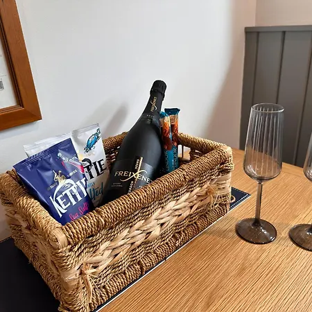 Charming Cosy Near The District Дом отдыха