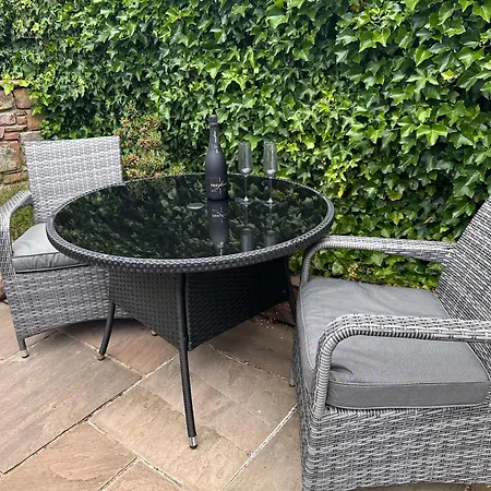 Дом отдыха Charming Cosy Near The District