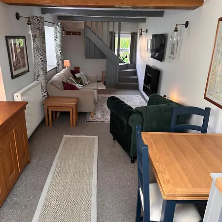 Charming Cosy Near The District Дом отдыха Пенрит